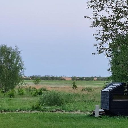 Ku:Kaerg Hotel Poldeotsa Bagian luar foto