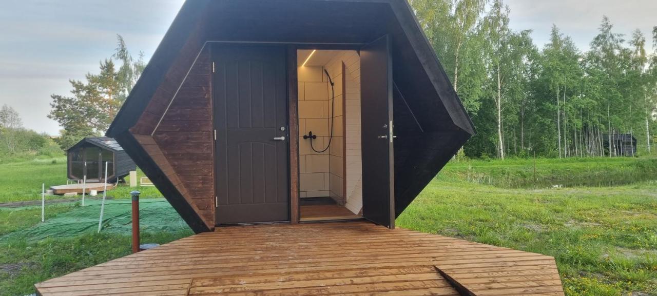 Ku:Kaerg Hotel Poldeotsa Bagian luar foto