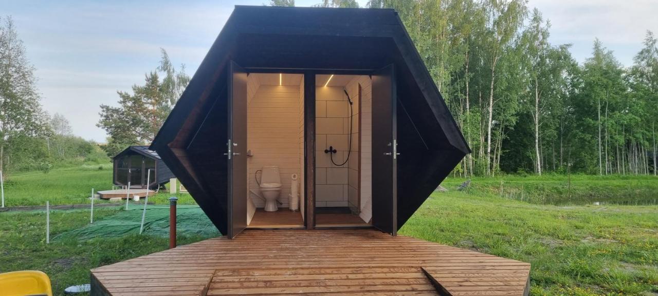 Ku:Kaerg Hotel Poldeotsa Bagian luar foto
